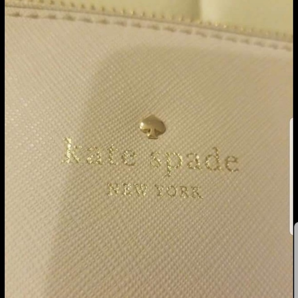 Like new Kate Spade Cedar Street - Picture 3 of 5